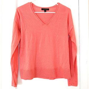 Banana Republic Merino Wool Cropped V Neck Lightweight Sweater